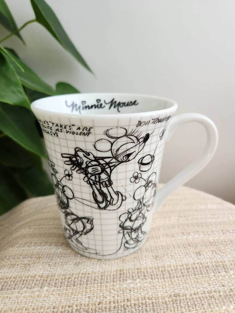 Disney Minnie Mouse Sketchbook 90 Years Of Magic Coffee Cup Mug 14 Oz